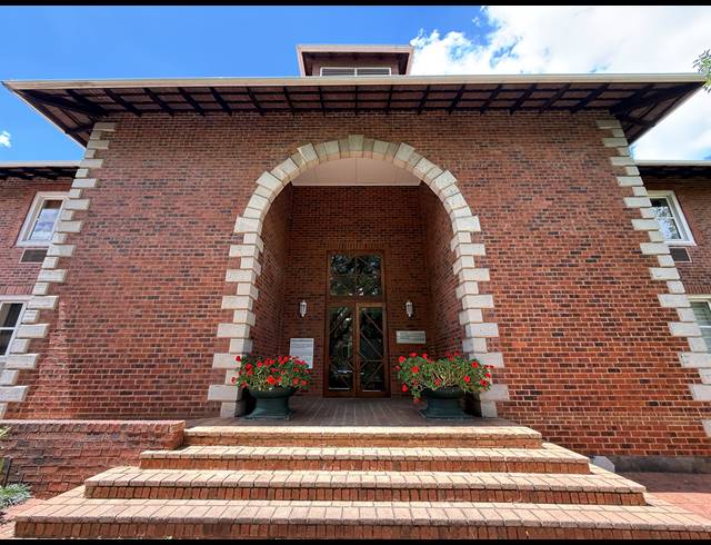 144M² OFFICE TO LET IN RIVIERA
